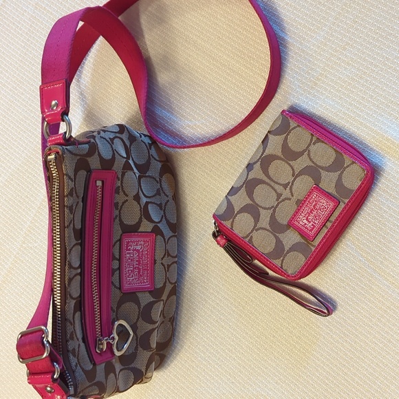Coach Cross-Body & Matching Wristlet/Wallet - Picture 4 of 6